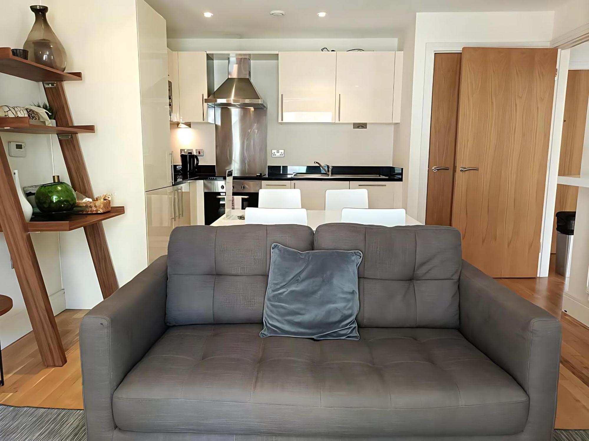 Canary Wharf Serviced Apartments London